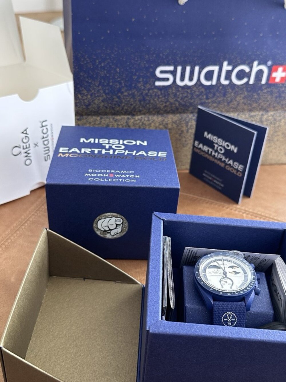 Omega x Swatch Moonswatch Mission To Earthphase - Sturgeon Moon S033N702L - Picture 2 of 5